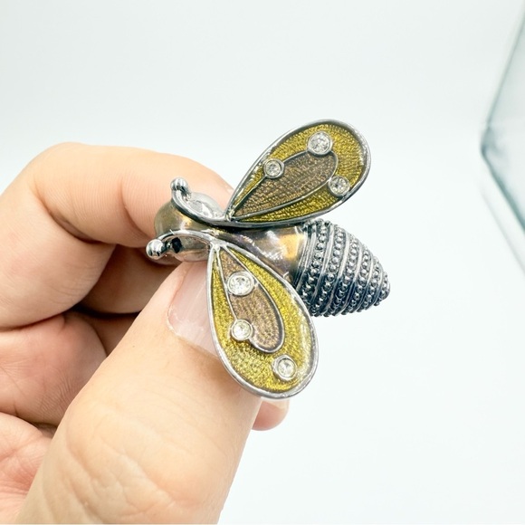 Liz Claiborne Enamel Silver and Gold Bee Brooch pin - Picture 4 of 5